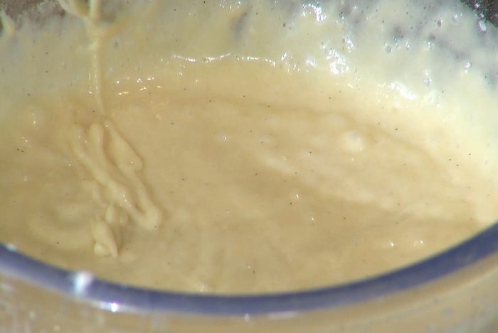 Хитрая грушевая шарлотка с ежевикой