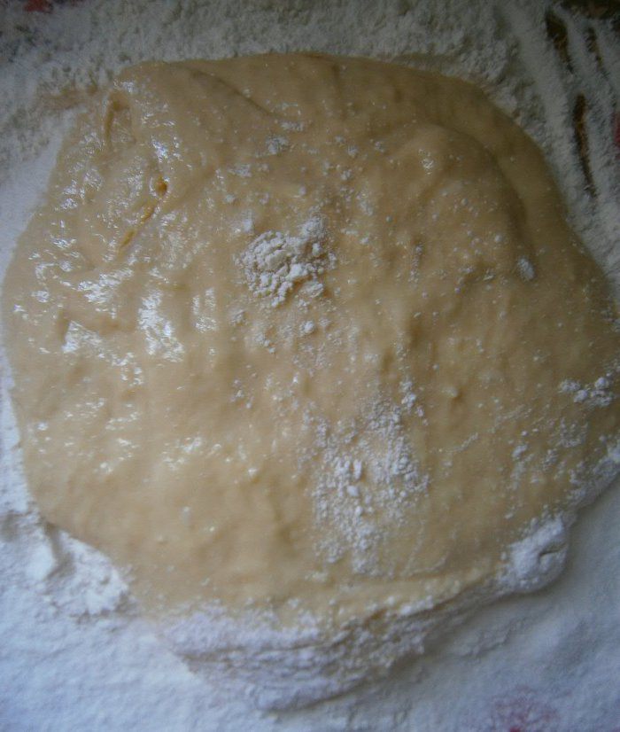 Пирог из картофельного теста с творогом и беконом