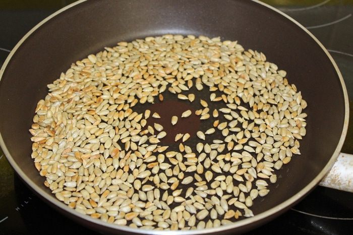 Хлебцы с цельнозерновой мукой и солодом