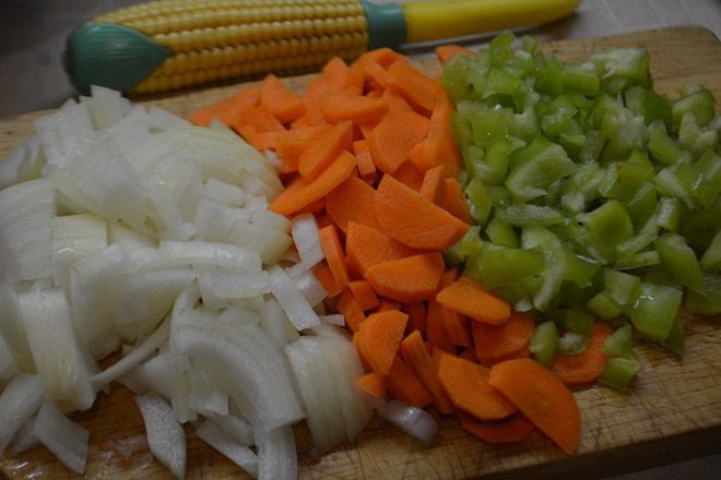 Куриная грудка с овощами в сливочном соусе