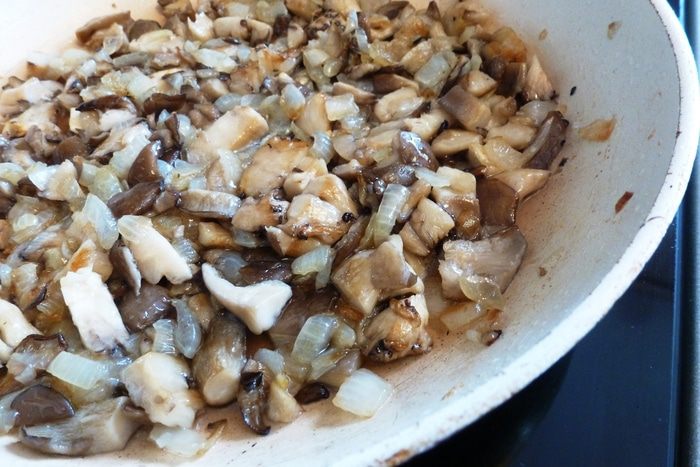 Паштет из нута с вешенками и грецкими орехами