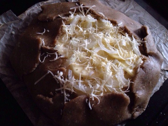 Пшенично-ржаная галета с яблоками и картофелем