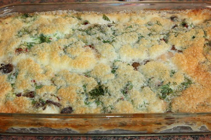 Куриная грудка с брынзой под белковой шапочкой