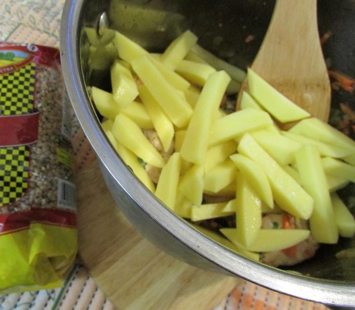 Суп с гречневыми клецками-кнопками