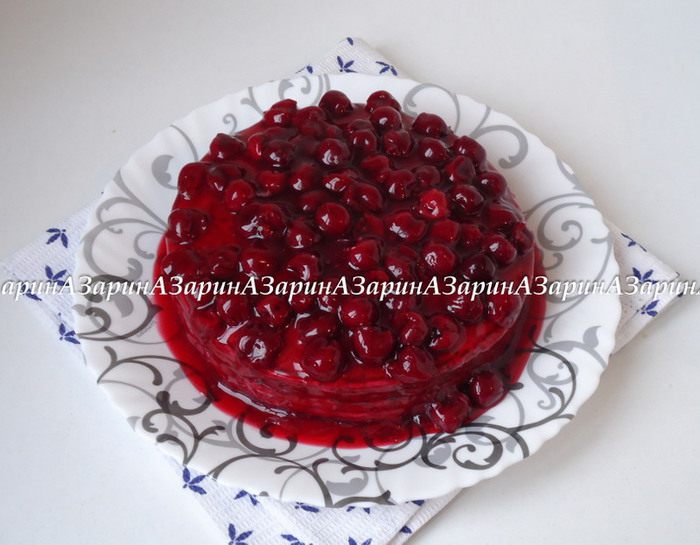 Черемуховый блинный торт с вишневым соусом 