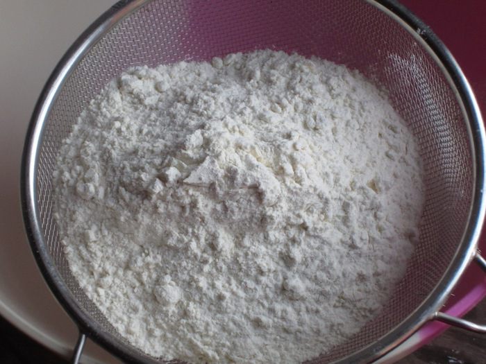 Пирог с фундуком и абрикосами