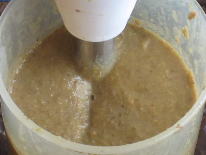 Суп-крем из чечевицы  под хрустящей корочкой