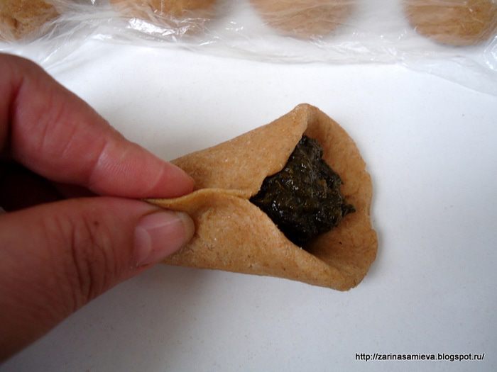 Глазированные пироги со щавелем