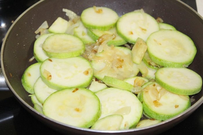 Запеканка с гречкой и кабачком