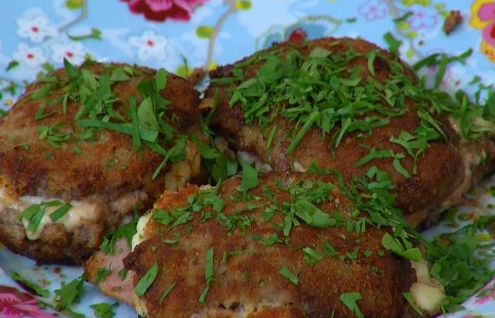 Эскалопы с ветчиной и сыром