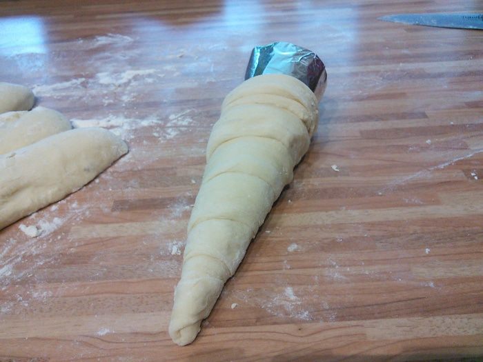 Хлебные кулечки с салатом 