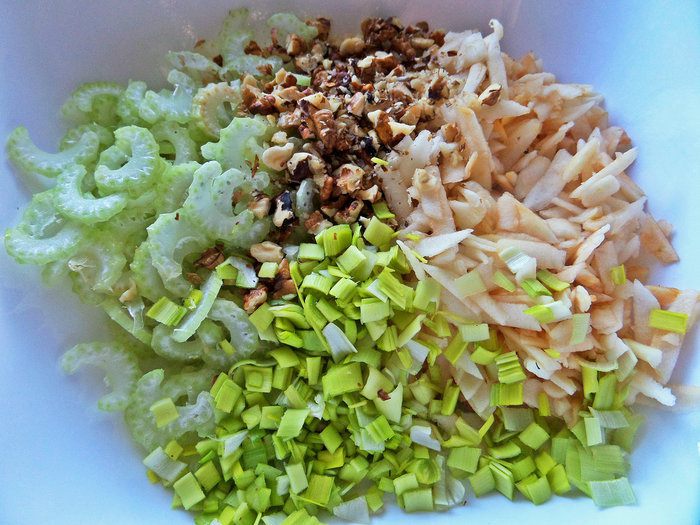 Сырно-овощной салат с рисом