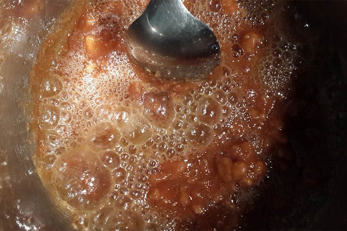 Торт с маскарпоне и соленой карамелью