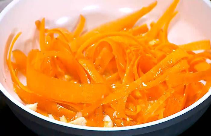 Марокканский салат из кускуса, апельсина и моркови 