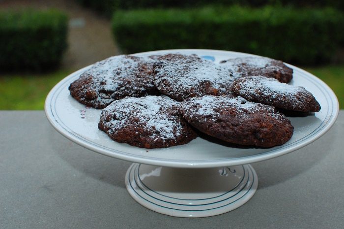 Шоколадное печенье с грецкими орехами 