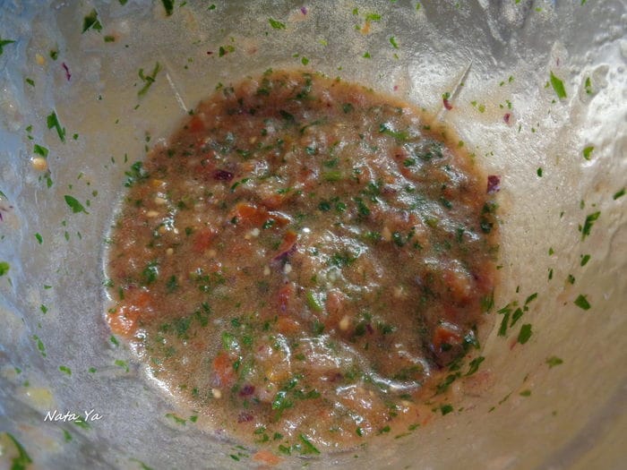 Итальянский салат панцанелла с необычной заправкой