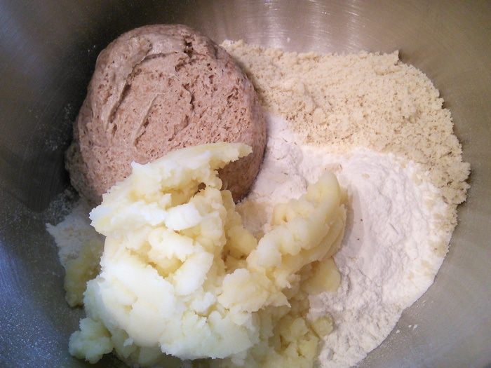 Картофельный хлеб на миндальной муке