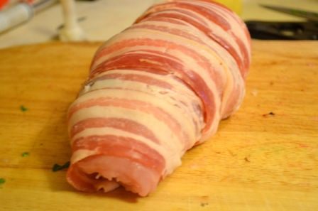 Бесподобный рулет из индейки под брусничным соусом 