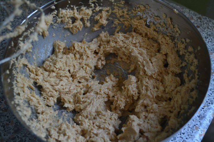 Овсяное печенье с изюмом и кусочками шоколада