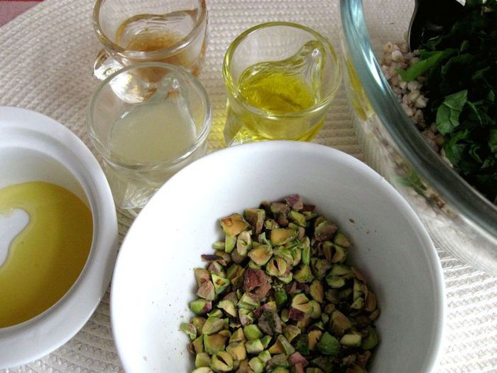 Табуле с зеленой гречкой