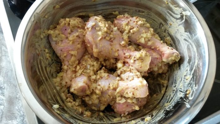 Курица в горчичном маринаде с овощами