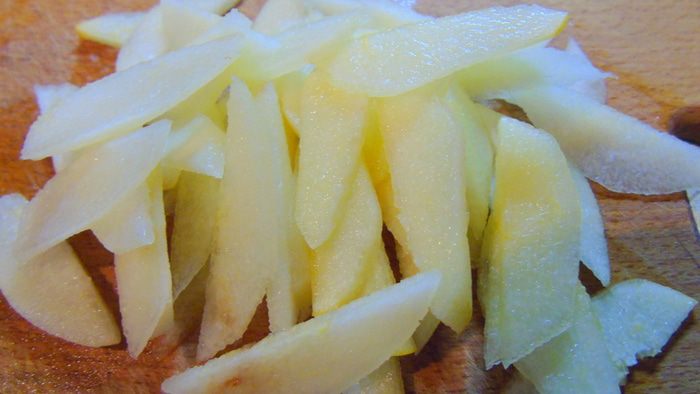 Теплый салат с тыквой и грушей