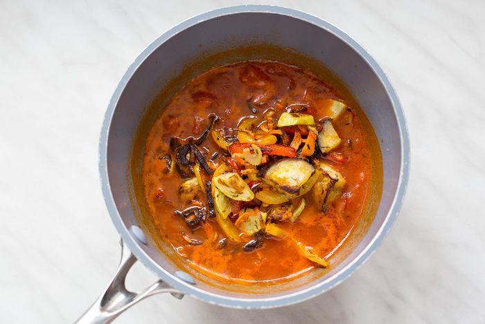 Рагу из печеных овощей с пряным кускусом