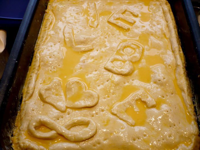 Пирог с брокколи и луком-пореем из картофельно-творожного теста «За сердцем вслед»