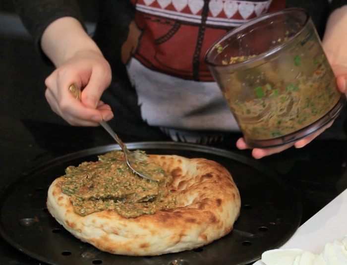 Пряная лепёшка с сыром
