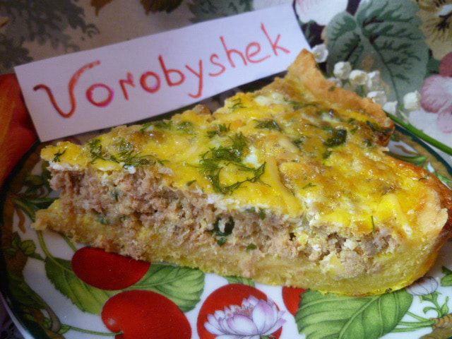 Мясной пирог со шпинатом