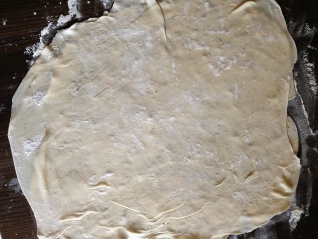 Слоеные пироги-рулеты с несладкими начинками