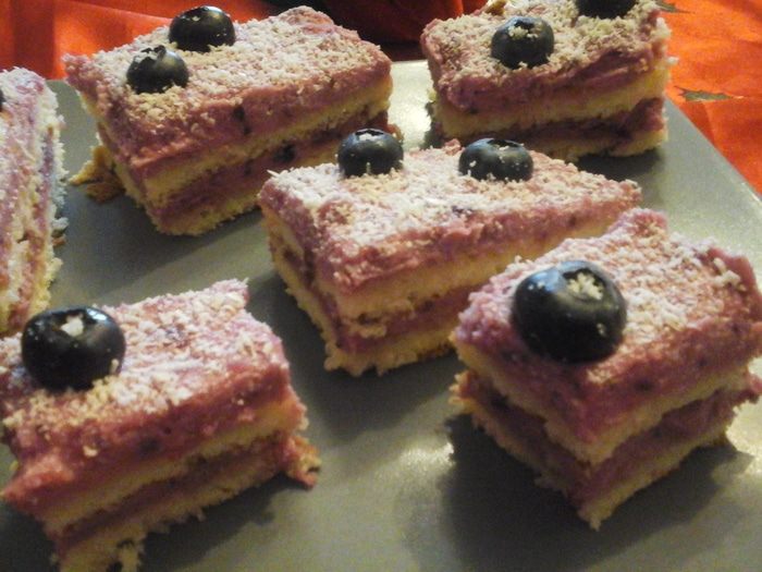 Торт с черникой и со сметаной 