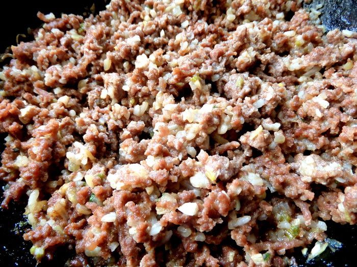 Мясные лепешки на сковороде