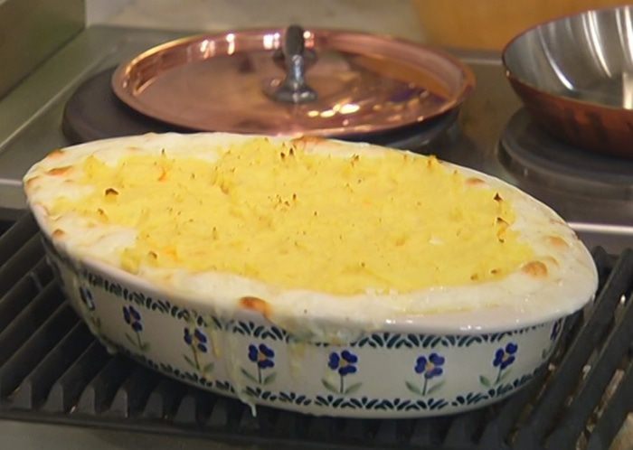 Рыбный пирог со сливочной начинкой