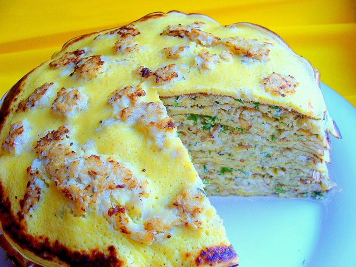 Пряные блины с припеком (рыбный торт)