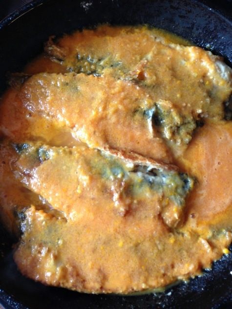 Скумбрия под томатно-апельсиновым соусом