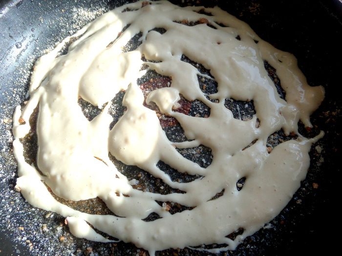 Золотистый заливной пирог с рыбой