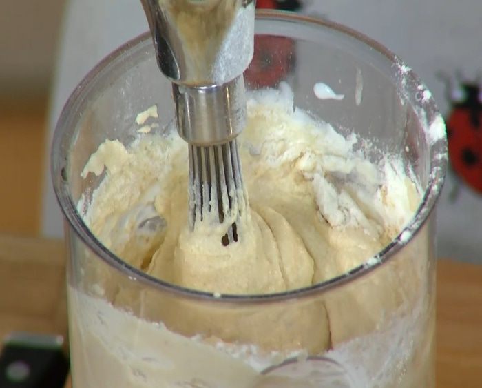 Пирог-перевертыш с персиками 