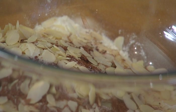 Шоколадный кекс с кленовым кремом 