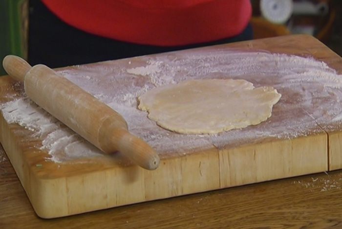 Пирожки с красной рыбой и рисом 