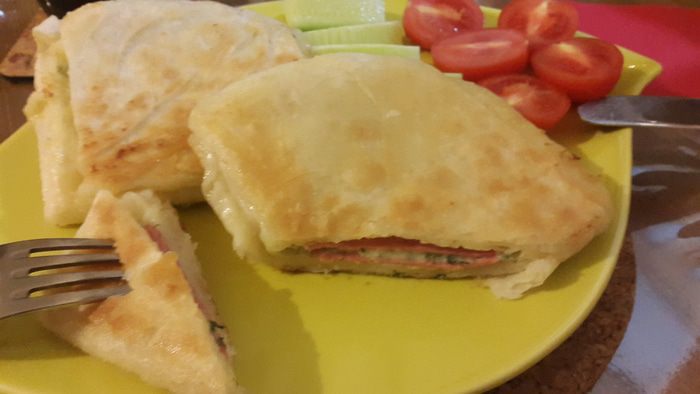 Лаваш с сыром и зеленью