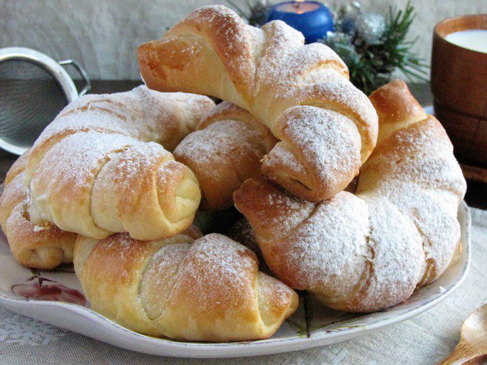 Молочные рогалики