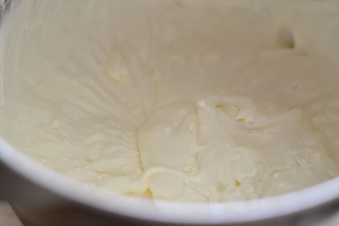 Медовый торт с малиновым мармеладом