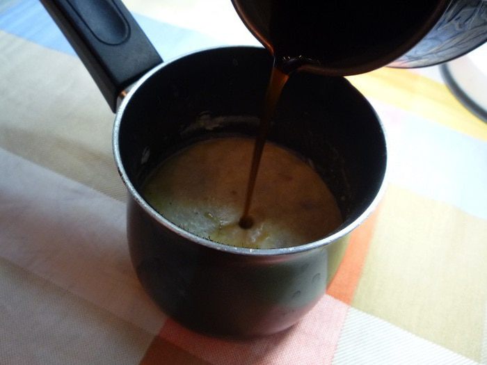 Кофе с белым шоколадом и корицей