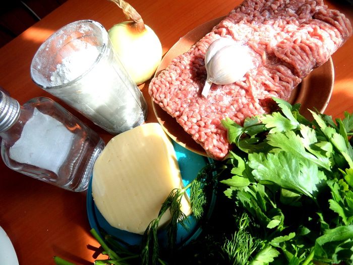 Мясные лепешки на сковороде