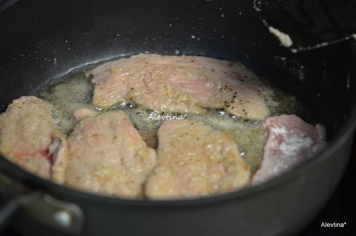 Телятина скалопини с грибами