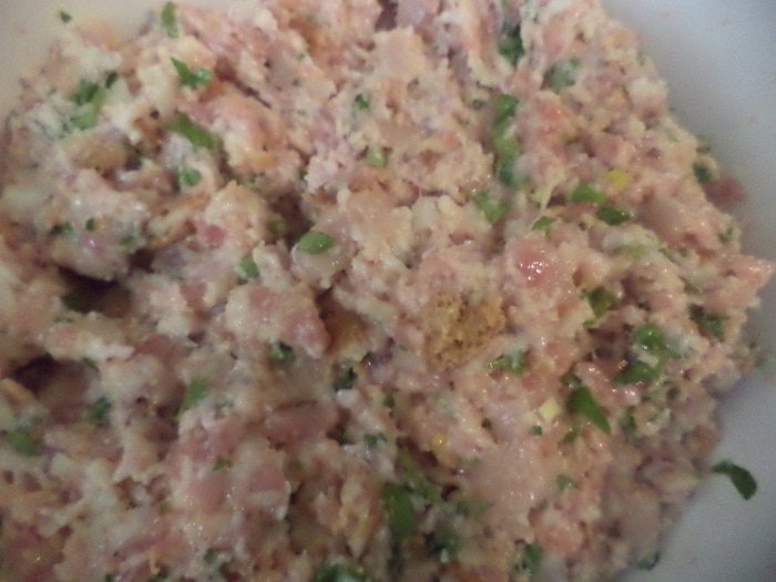 Куриные котлеты с черносливом