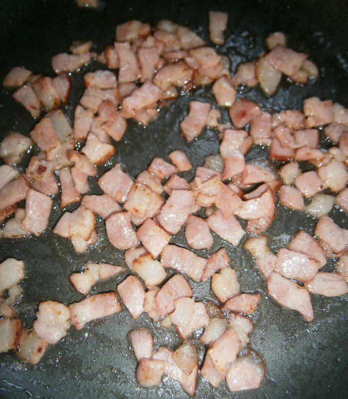 Пирог из картофельного теста с творогом и беконом