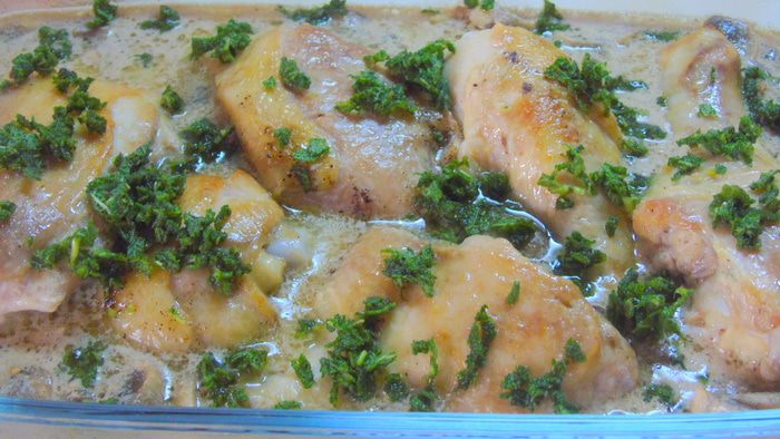 Курица в горчичном соусе с грибами 