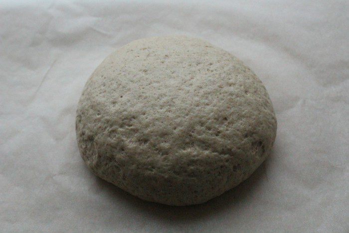 Ржаной хлеб на пиве с медом и овсяными хлопьями